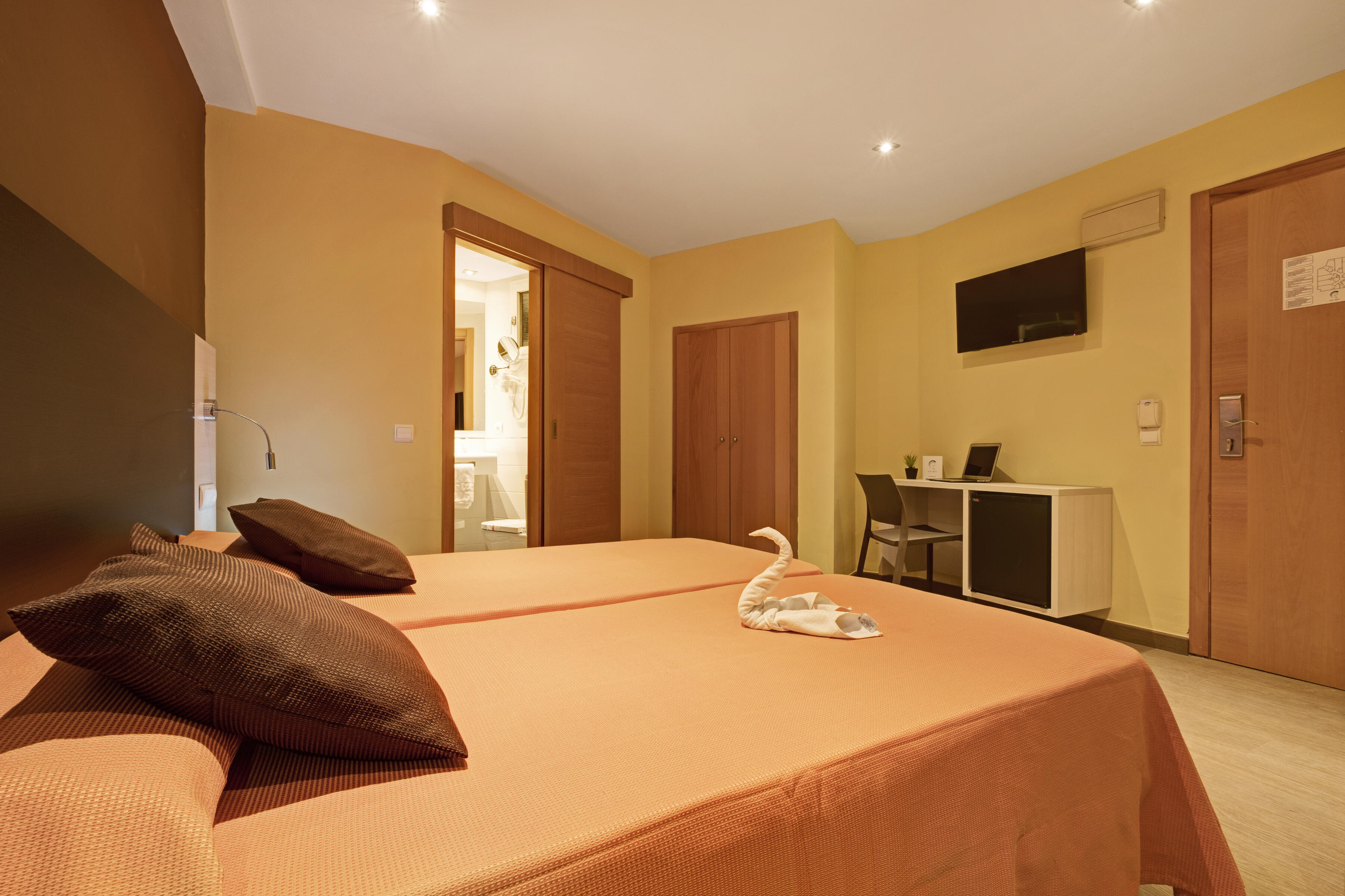 DOBLE INTERIOR (1).jpg